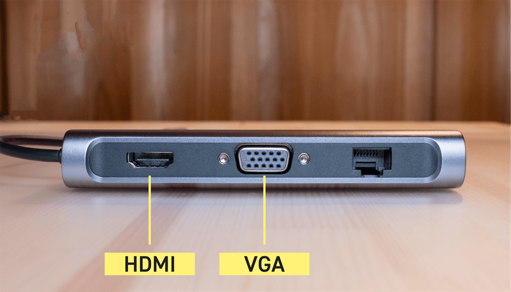 UGREEN USB-Cハブ 10in1のHDMI，VGAポート